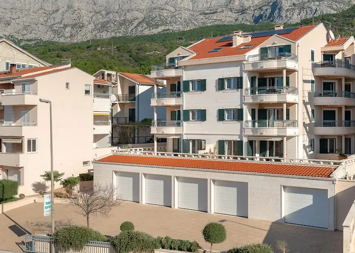Villa Tucepi Beach
