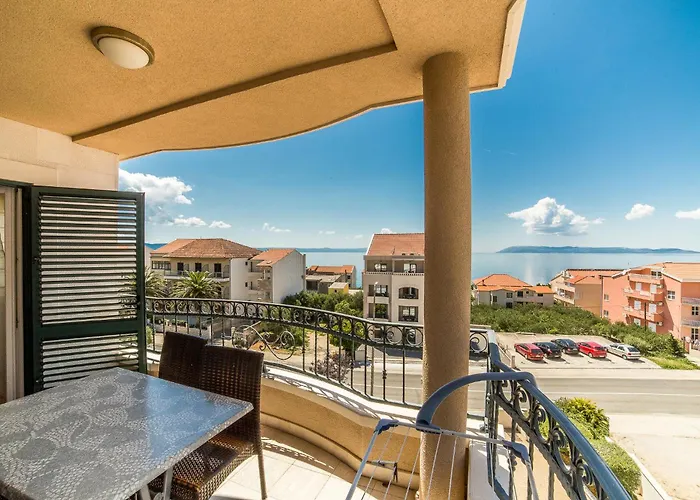 Villa Tucepi Beach