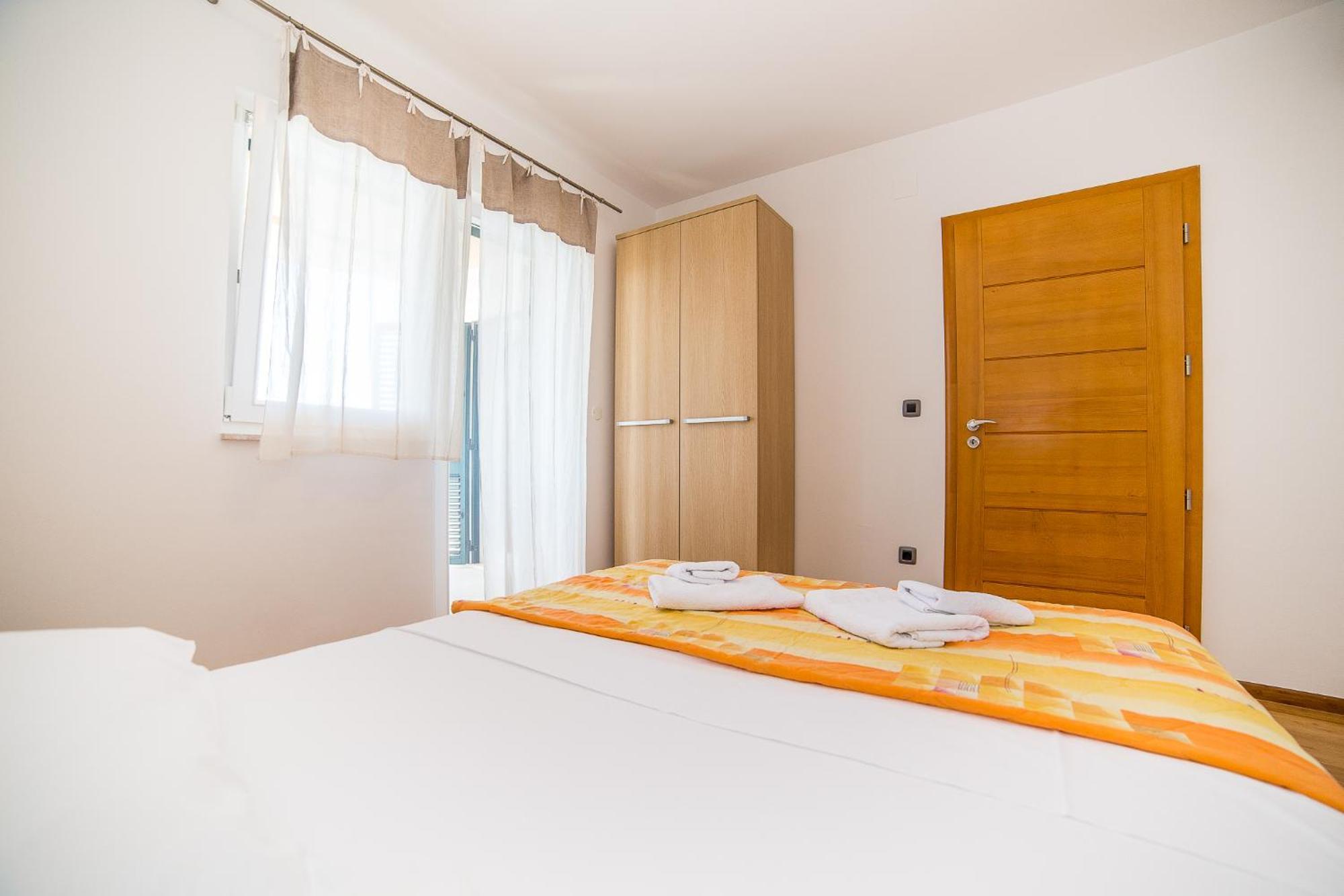 Villa Tucepi Beach Apartment *
